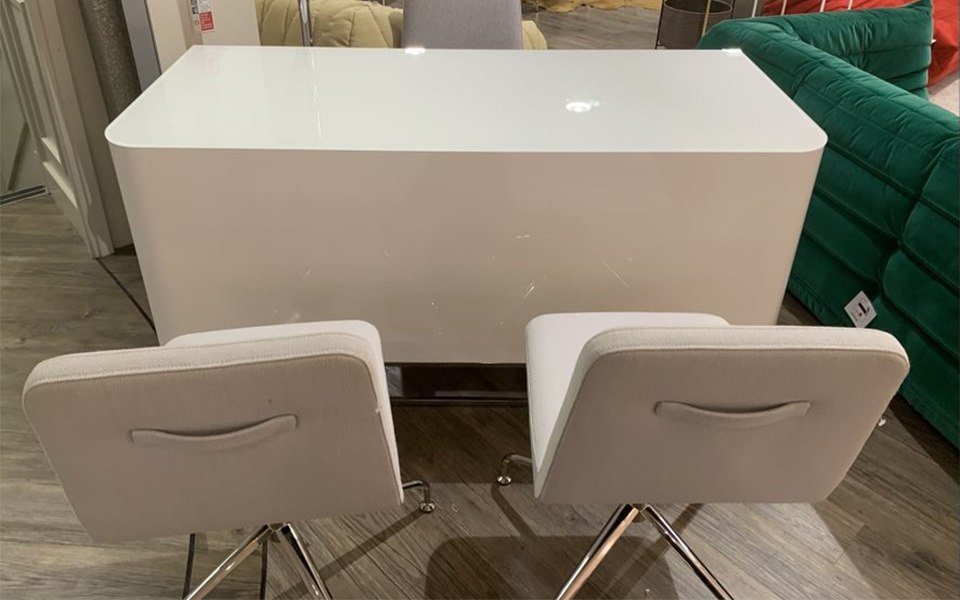 Ligne Roset Hyannis Port
Desk & 3 Chairs
Was £5,847 Now £3,499 Ligne Roset Hyannis Port
Desk & 3 Chairs
Was £5,847 Now £3,499